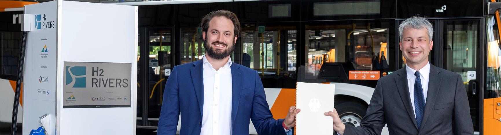 Übergabe Förderbescheid H2Rivers