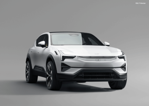 Polestar 3 vorne seitlich