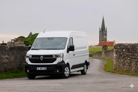 Renault Master FWD Kasten advance L2H2 3,5t Blue dCi 130 seitlich